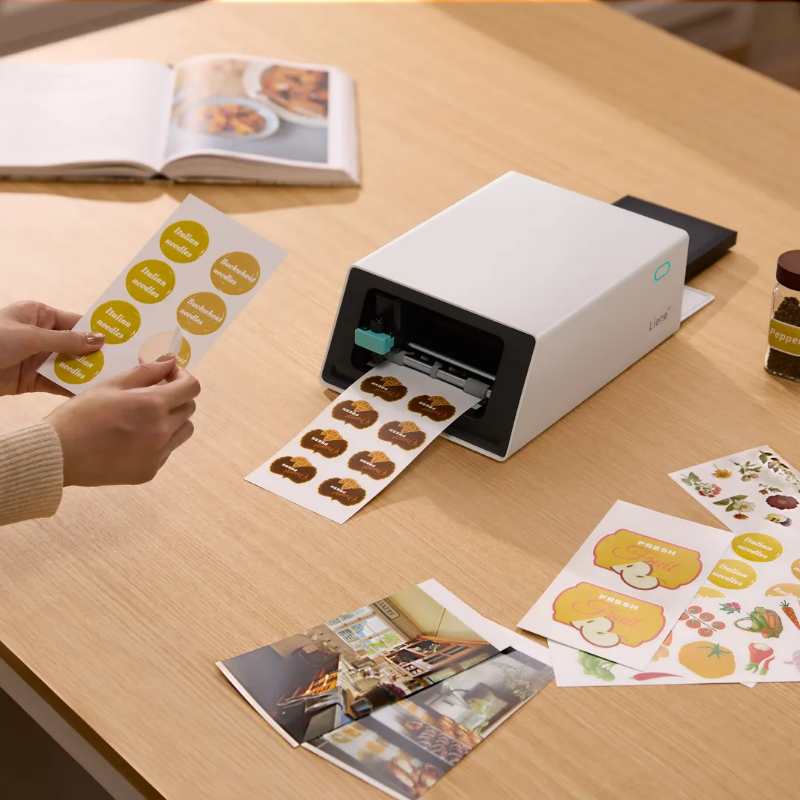 브랜드 메인 이미지